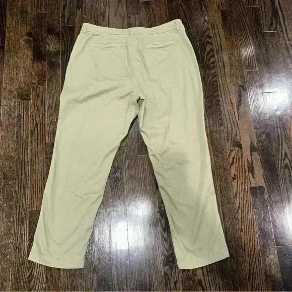 L.L Bean Green Women’s Pants. Size 14. - Picture 5 of 7